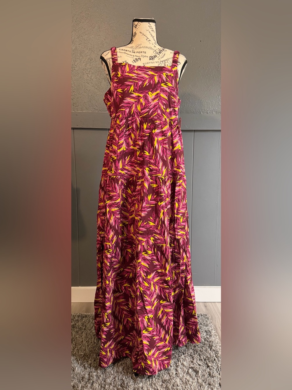 DIP Maxi sleeveless Dress in  Berry Leaf Print